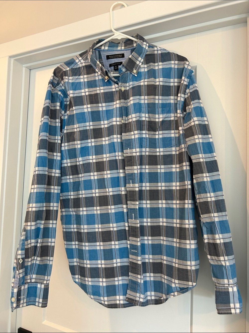 Banana Republic Blue Gray and White Plaid Button-Down Shirt